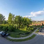 Jasny Z Parkingiem Oraz Balkonem W Lodzi By Renters Apartment *