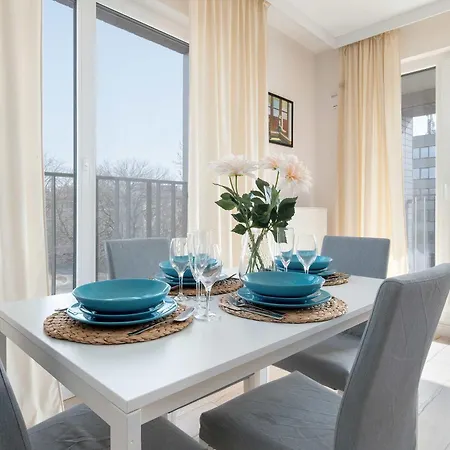 Διαμέρισμα Jasny Z Parkingiem Oraz Balkonem W Lodzi By Renters Λοτζ