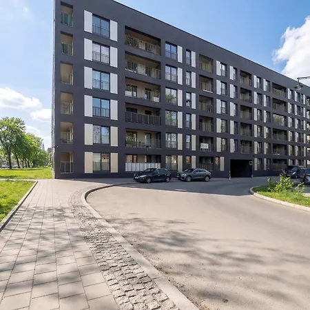 Jasny Z Parkingiem Oraz Balkonem W Lodzi By Renters Апартаменты Лодзь