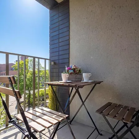 Jasny Z Parkingiem Oraz Balkonem W Lodzi By Renters Διαμέρισμα *