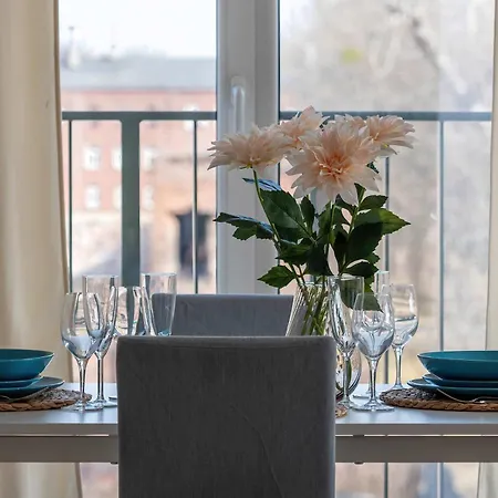 Jasny Z Parkingiem Oraz Balkonem W Lodzi By Renters Διαμέρισμα Λοτζ