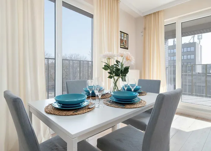 Lejlighed Jasny Z Parkingiem Oraz Balkonem W Lodzi By Renters Łódź