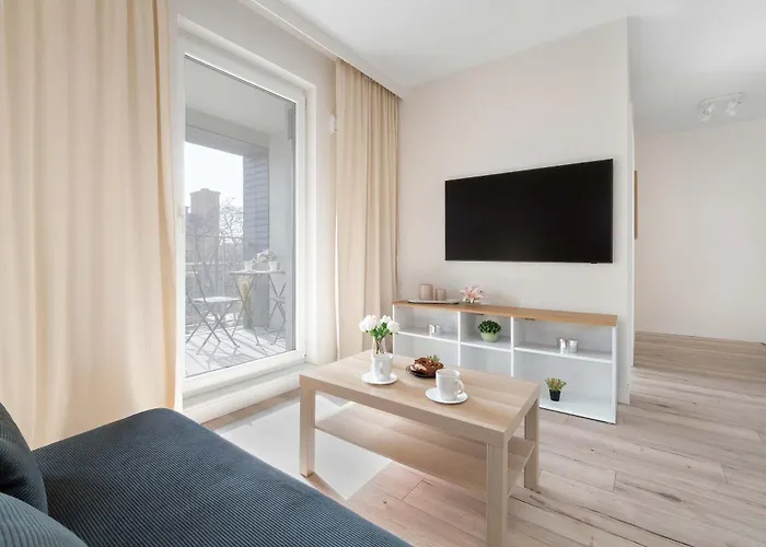 Lejlighed Jasny Z Parkingiem Oraz Balkonem W Lodzi By Renters Łódź