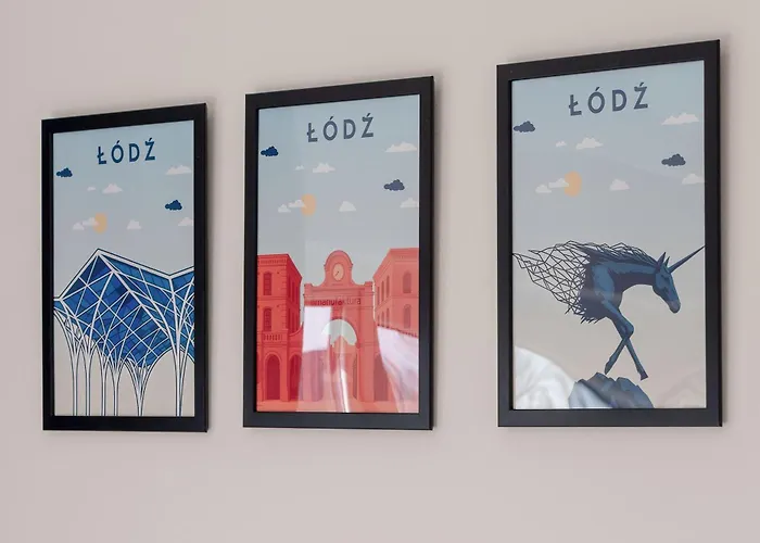 Jasny Z Parkingiem Oraz Balkonem W Lodzi By Renters * Λοτζ