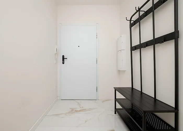 Διαμέρισμα Jasny Z Parkingiem Oraz Balkonem W Lodzi By Renters *